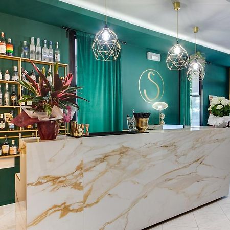 Hotel Sorriso Римини Экстерьер фото