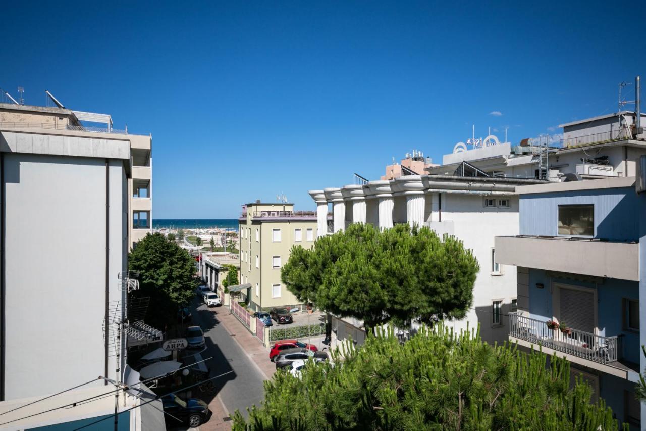 Hotel Sorriso Римини Экстерьер фото